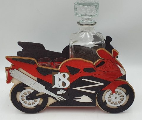 Karafka + 6 kieliszków ŚCIGACZ 18 urodziny