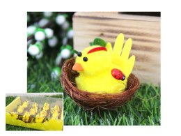 Kurczak wielkanocny w gniazdku z biedronką 5 x 5 cm 12szt. EAC-111-S