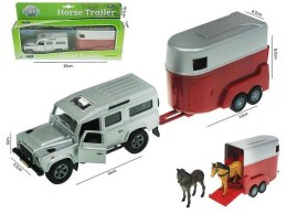 Auto Land Rover 13cm z napędem z przyczepą do transportu koni